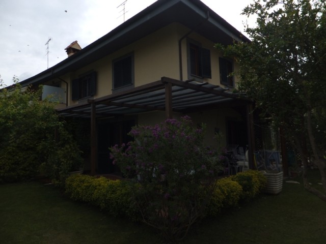 3 Bedrooms - Townhouse - For Sale - 2