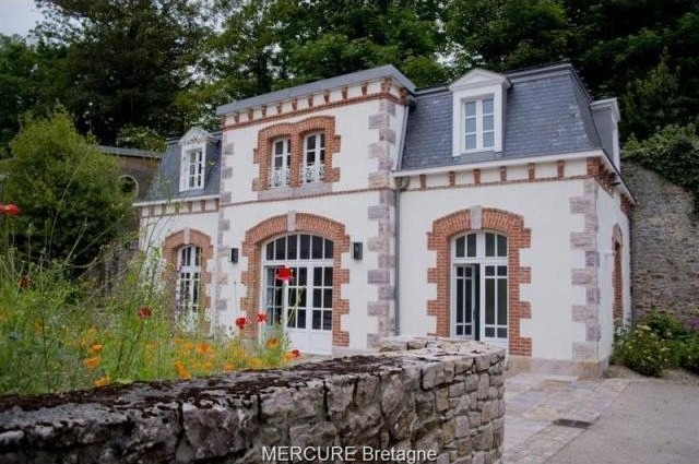 6 bedroom House For Sale: 22370 PLENEUF.. - 2