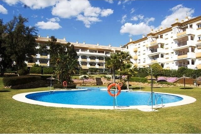 1 Bed Apartment for sale in Marbella