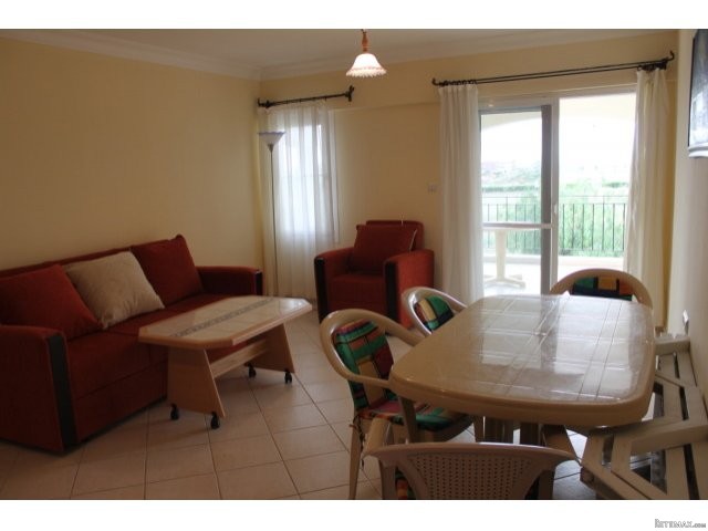 REDUCED-Golden Park Resale Apartment - 2