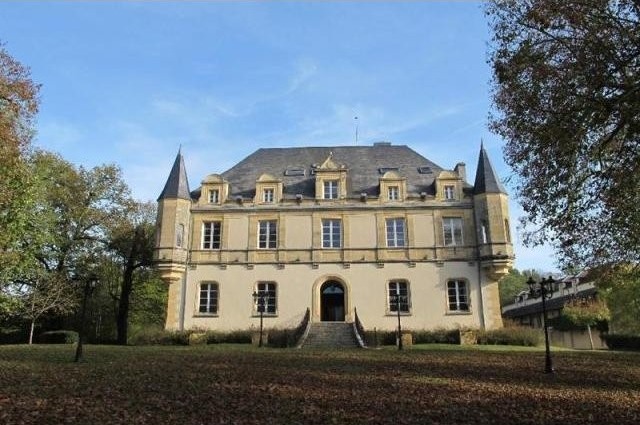 Commercial Property For Sale: 24290..