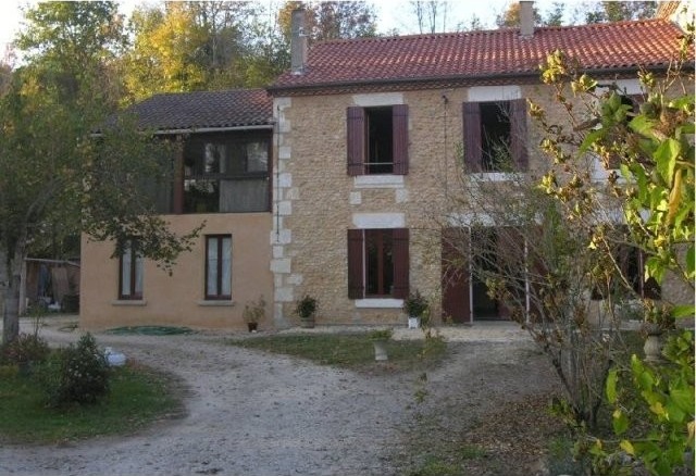Large Stone House Set Near The Shops