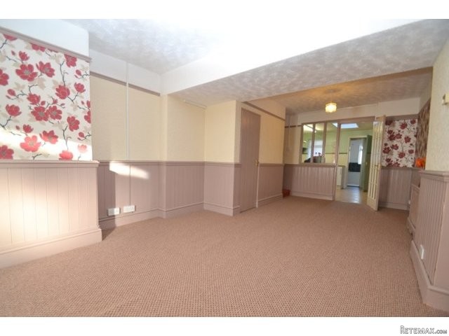 2 bedroom house in SHEERNESS - 2