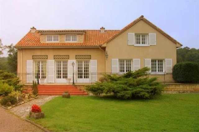 5 bedroom Villa For Sale: 63120..