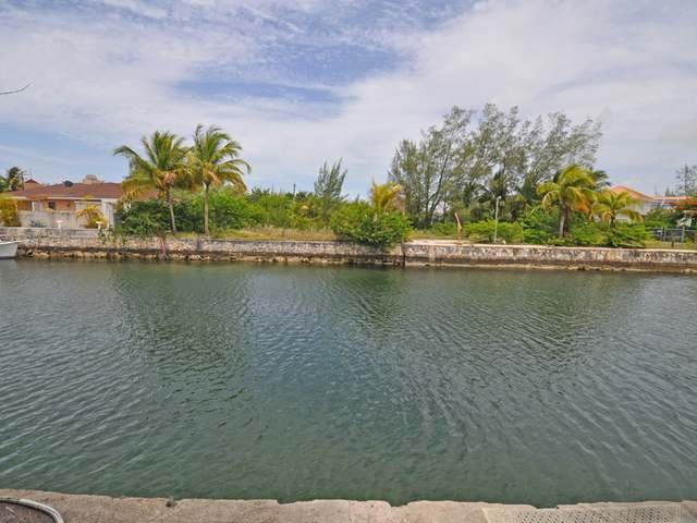 Singlefamilyvacant - This 8,800 sq...