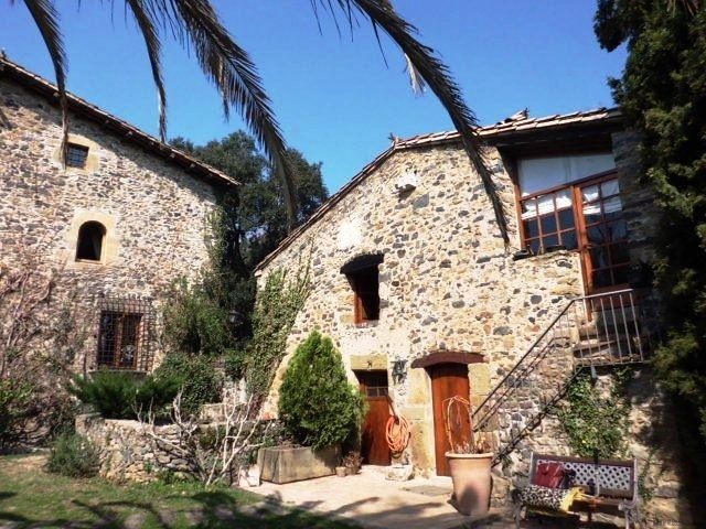 7 Bedrooms - Finca - Girona - For Sale