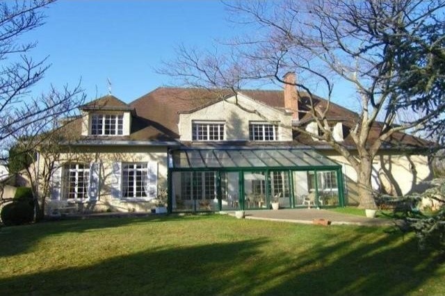9 bedroom Villa For Sale: 79000 A 25..