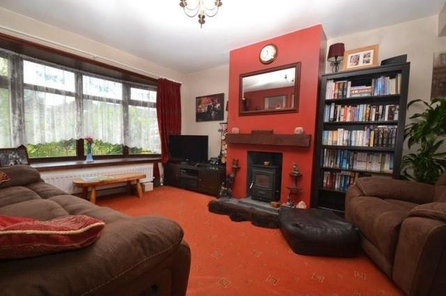 3 bedroom house in SHEERNESS - 2