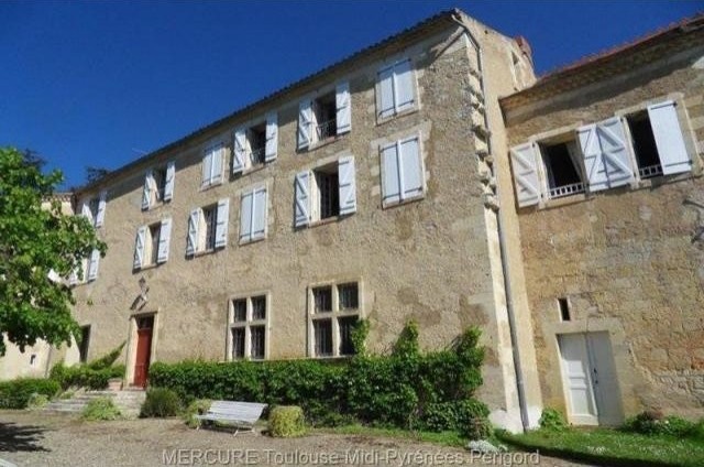 8 bedroom Castle For Sale: 32810 GERS