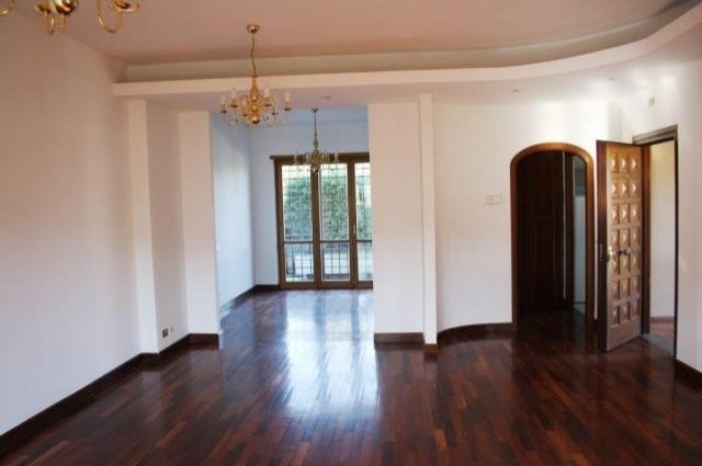 4 Bedrooms - Villa - For Sale