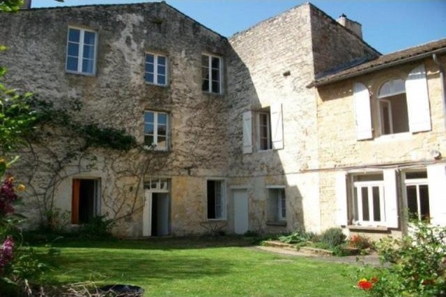 6 bedroom Town House For Sale: 79500..