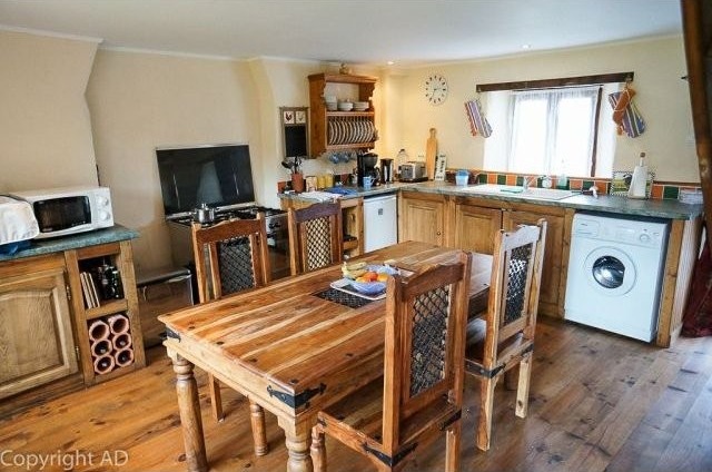Pretty 2 Bed Stone House With Garden - 2