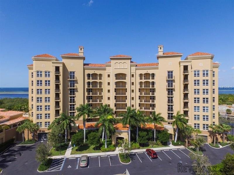 3 bedroom Town House For Sale: 3333.. - 2