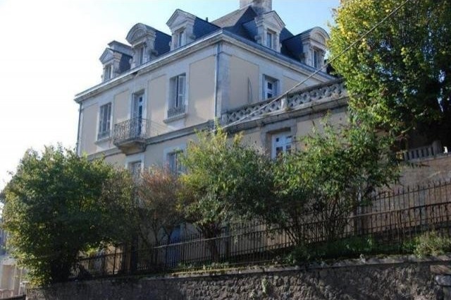 10 bedroom House For Sale: 86440..