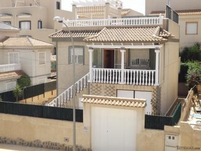 3 Bedrooms - Villa - Alicante - For Sale