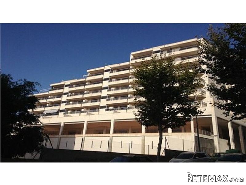 * STUNNING SEA VIEWS- 3 BED APART - 2