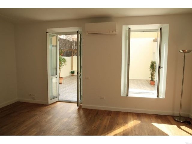Fully renovated apartment with a.. - 2