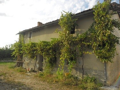 Lovely country property to renovate - 2