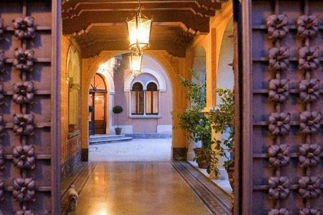 7 bedroom House For Sale: Le Rivatte.. - 2