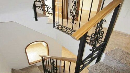 REAL BARGAIN 3 BED TOWNHOUSE - 2