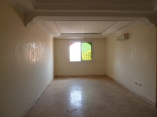 Apartment 2 Beds - lounge- 1.5 Bath -..