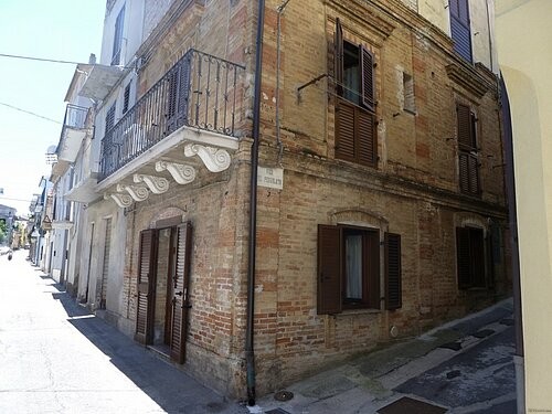 Beautiful restored townhouse close to.. - 2