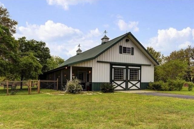 2 bedroom Farm House For Sale: 13997..