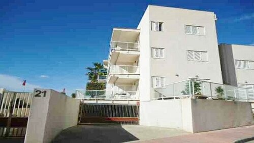 2 BED 2 BATH ON SECURE COMPLEX