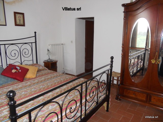 Village/town House - For Sale - North..
