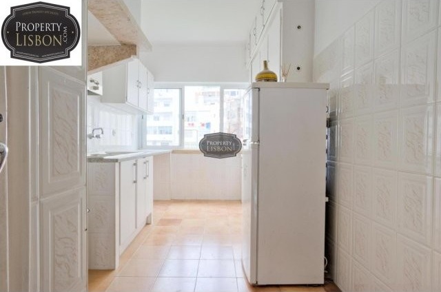 Completely Remodeled 2 Bedroom..
