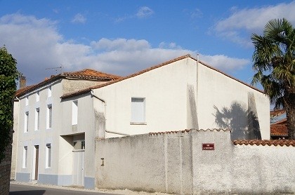 Village centre property with garden