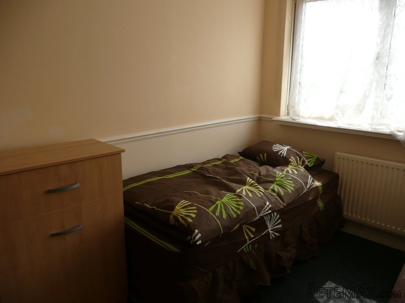 Double room, Zone 2, Poplar (share or.. - 2