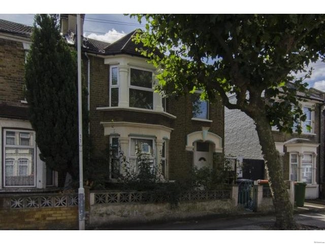 Neville Road, E7 - 2