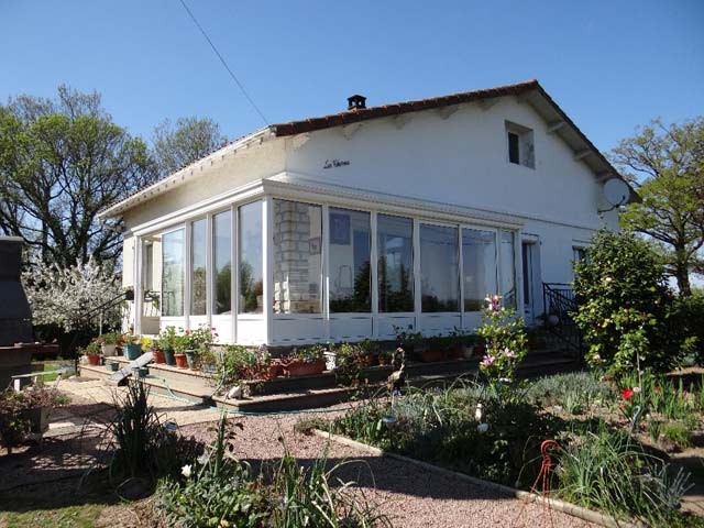 Lovely House With 2 Bedrooms On 1661..