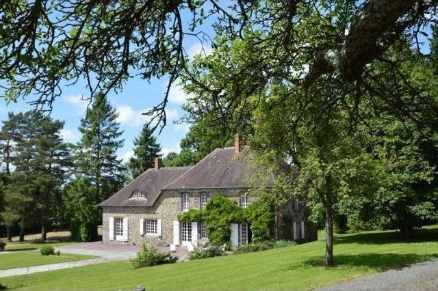 Stunning House, Cottage and Outbuildings