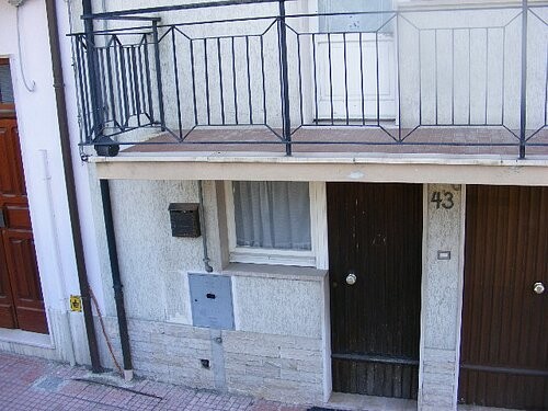 6 storey townhouse in a beautiful.. - 2
