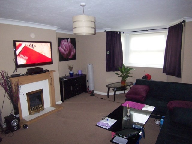 1 bedroom flat in SHEERNESS - 2