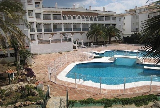 2 Bed Apartment for sale in Benalmadena.. - 2