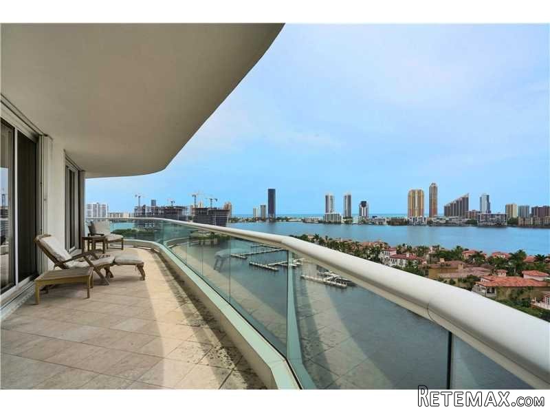 3 bedroom Flat For Sale: 7000 Island.. - 2