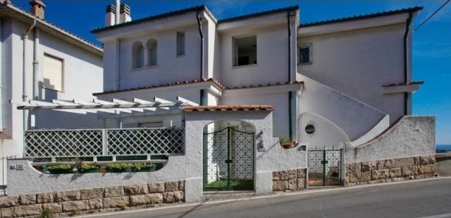 1 Bedroom - Apartment - For Sale - 2