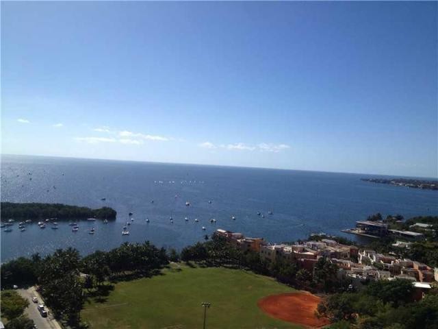 3 bedroom Flat For Sale: 2889 MCFARLANE..