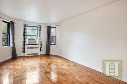 1 bedroom Apartment For Sale: 385..