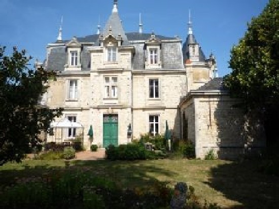 Main House & Gite in This Chateau