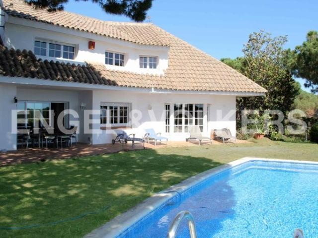 House with sights to the Barcelona Coast