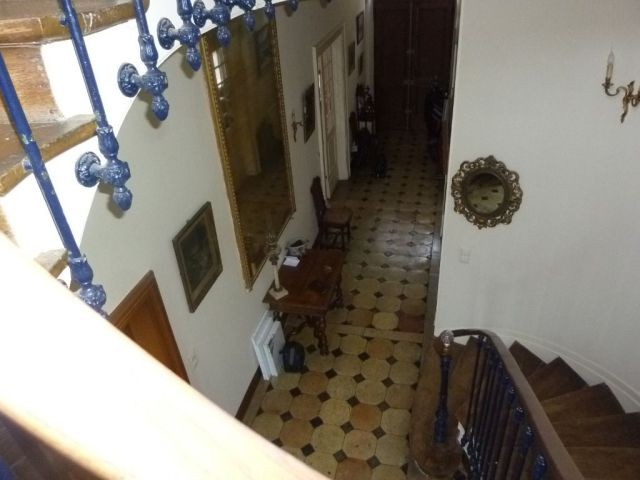 A Vendre, Hotel Particulier - 2