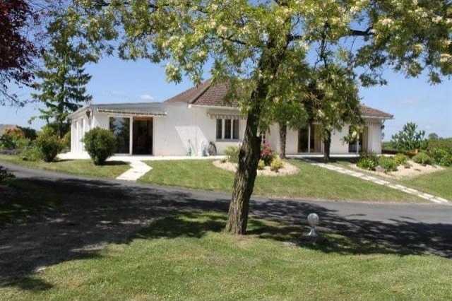 3 bedroom House For Sale: 86110 VIENNE