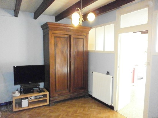 Town Property to Re-Decorate Only - 2