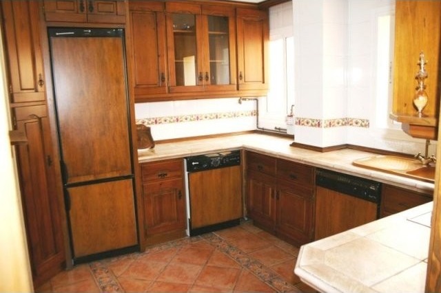 Apartment - Three bedroom apartment..