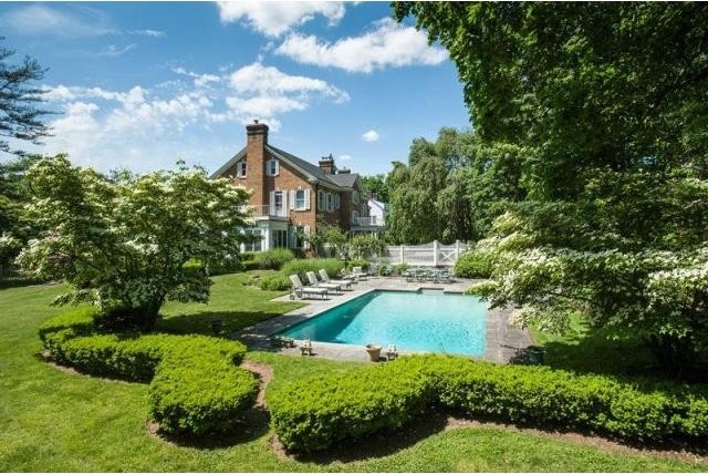 6 bedroom Residence For Sale:..