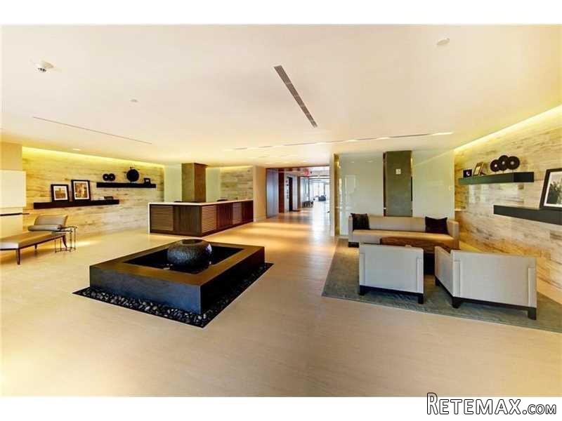 6 bedroom Flat For Sale: 3535 Hiawatha.. - 2